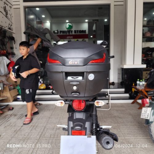 Lên baga và thùng Givi B27NX cho PG-1 