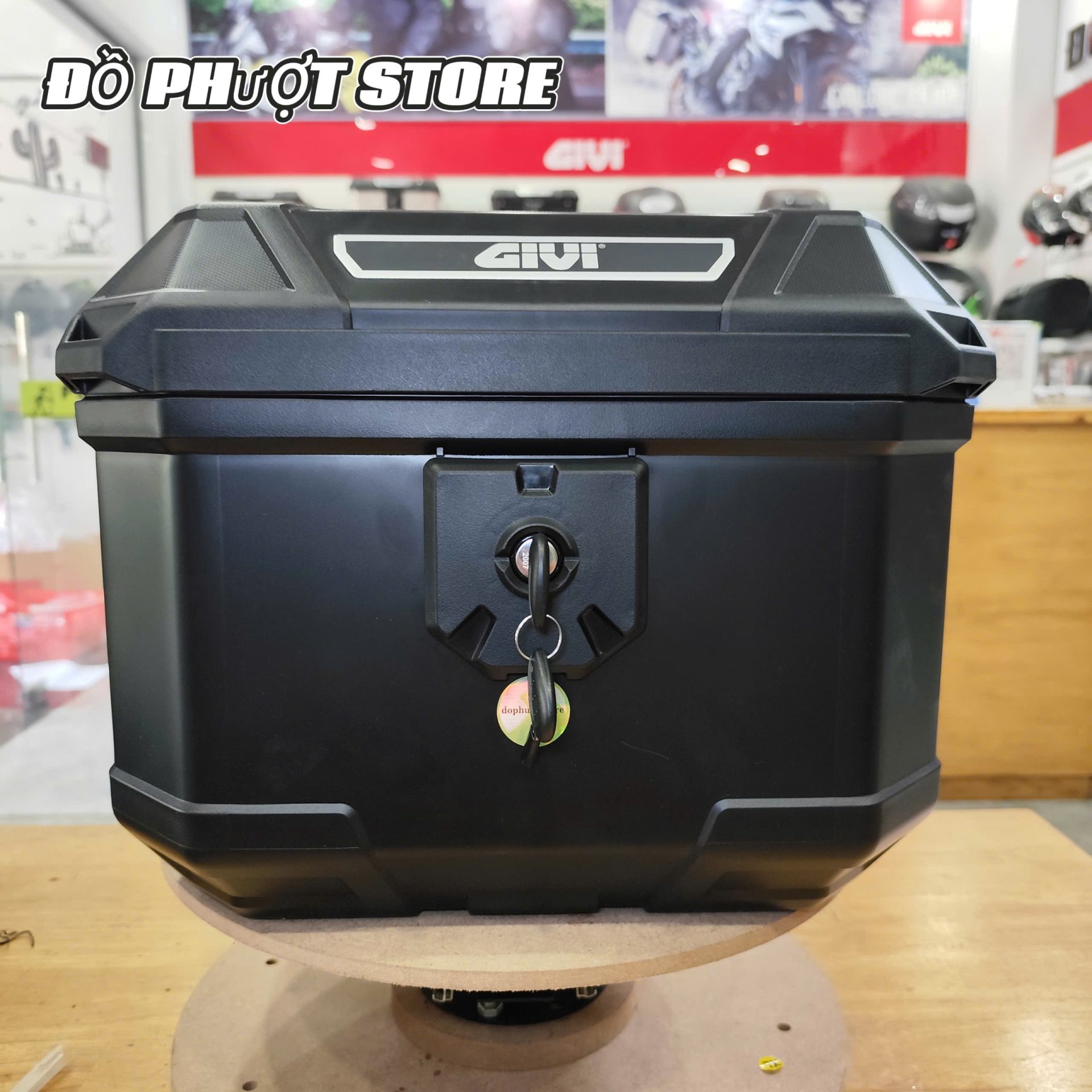 thung-givi-u37n Thùng Givi U37N dung tích 37 lít.