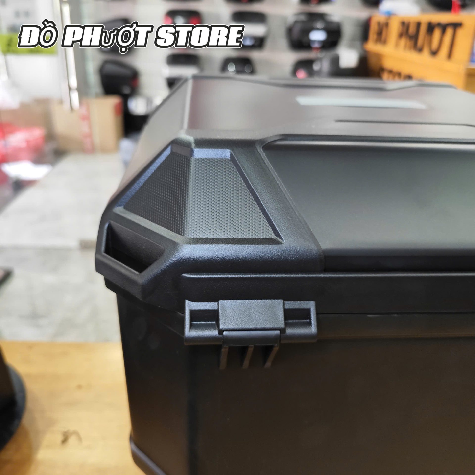 thung-givi-u37n Thùng Givi U37N dung tích 37 lít.