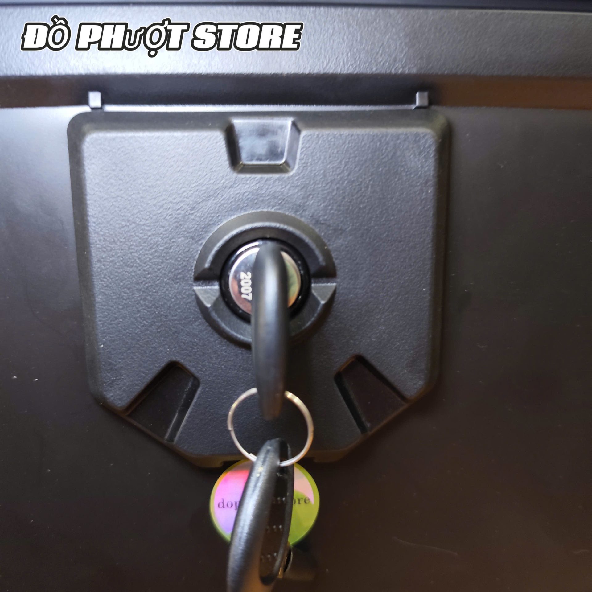 Thùng Givi U37N dung tích 37 lít.